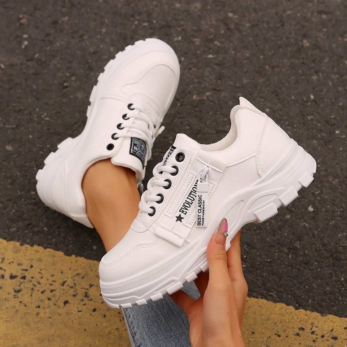 Lace-up Sports Shoes With Side-Zipper Design