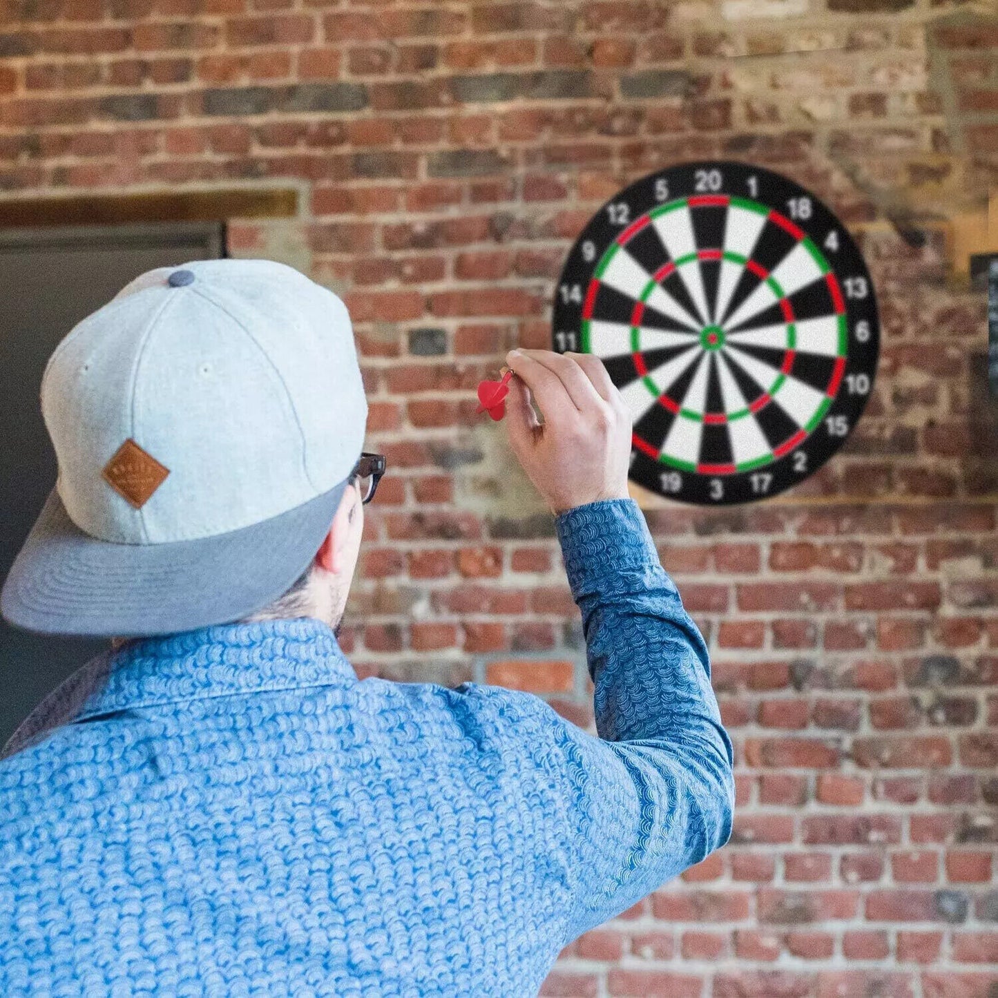 SIZE 17  DARTBOARD SET 6 DARTS  FAMILY DART BOARD